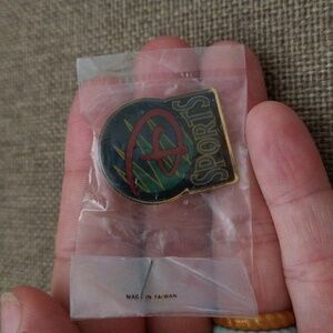 Still in baggy: Disney Sports Pin